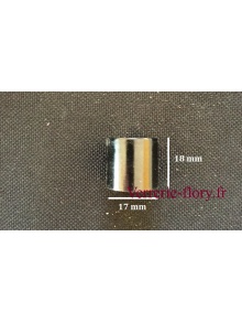 bouchon vis 17mm en plastique noir